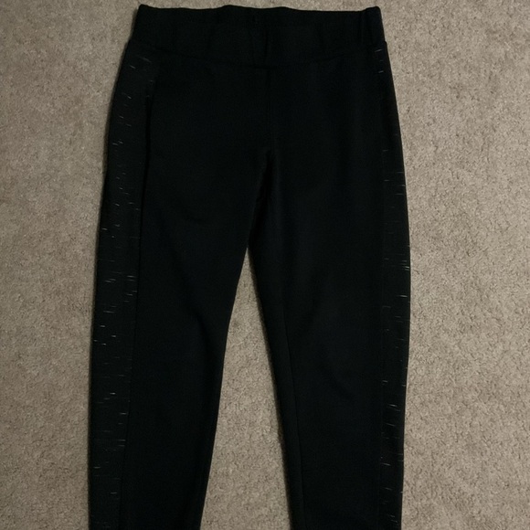 Black Leggings with Side Detail - Picture 2 of 4